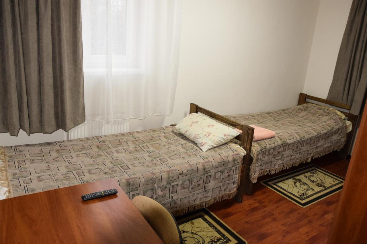 Gostynniy Dvir Hostel Ternopil Exterior photo
